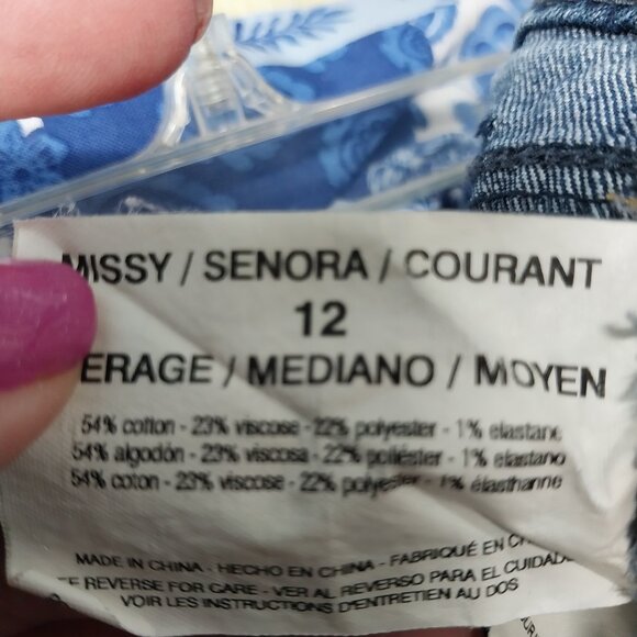 3484 Size 12 Bandolino Upcycled Bell-Bottom Jeans. - Picture 7 of 7